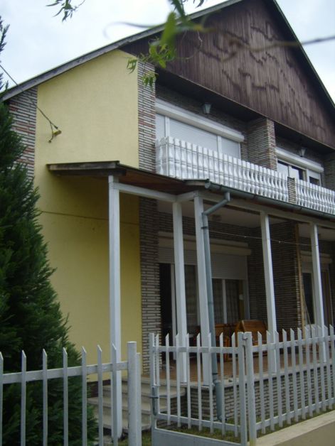 ház